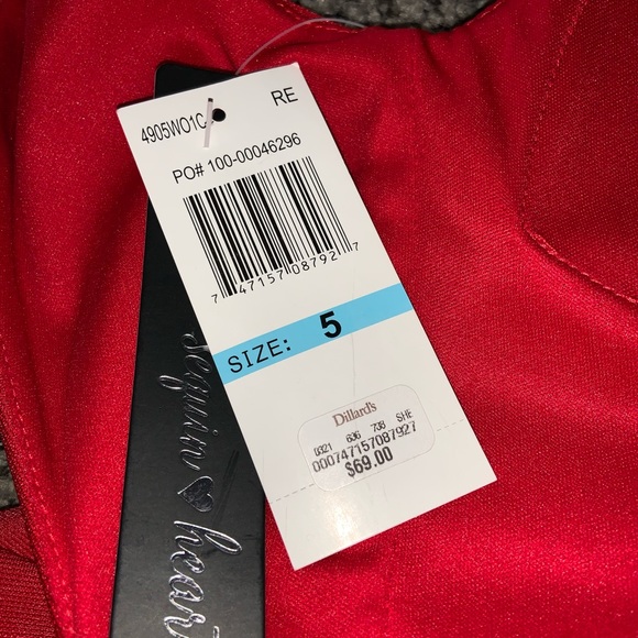 Dress - Picture 3 of 5